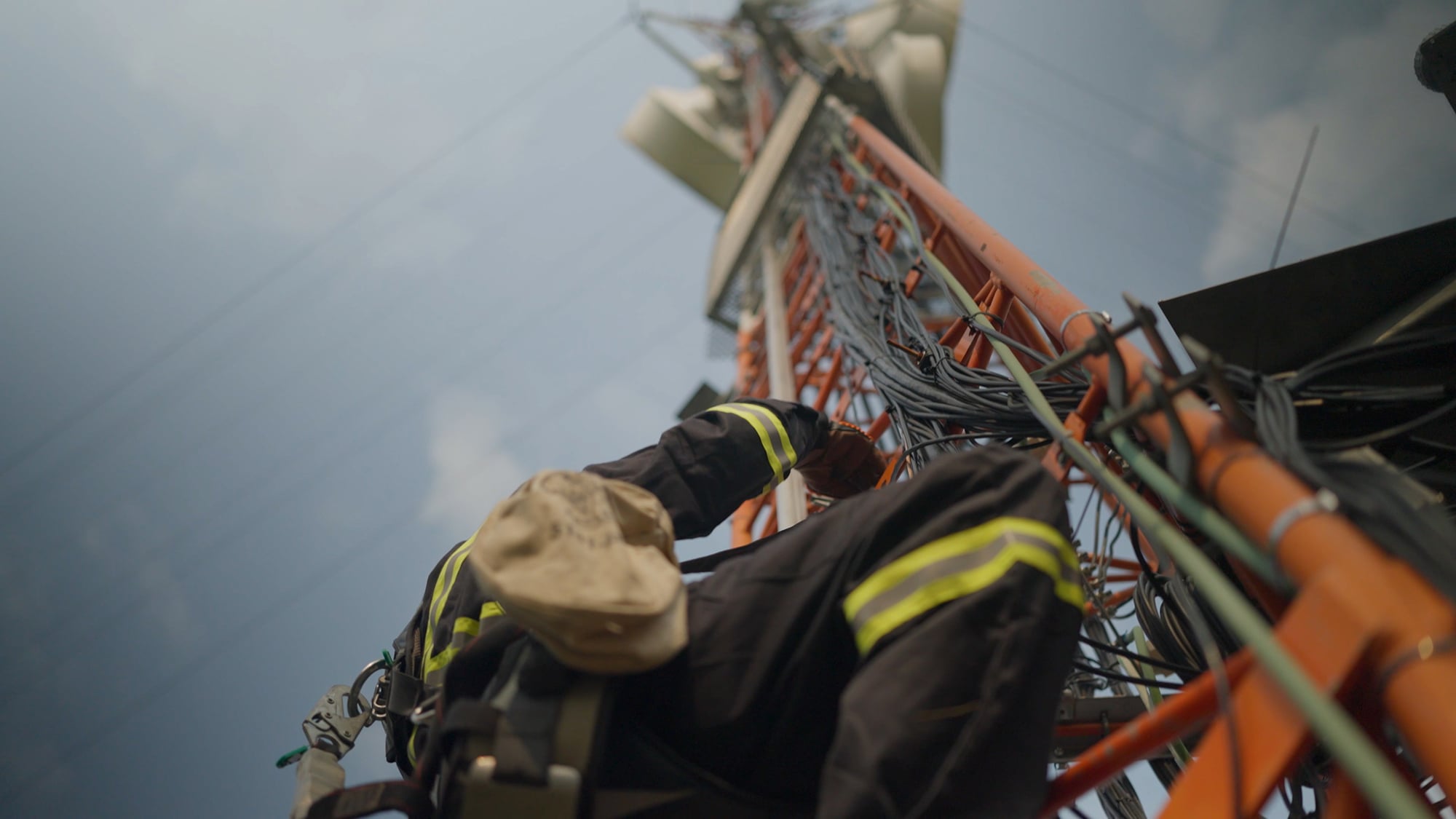 CDN-Broll-Day2-Comms-002